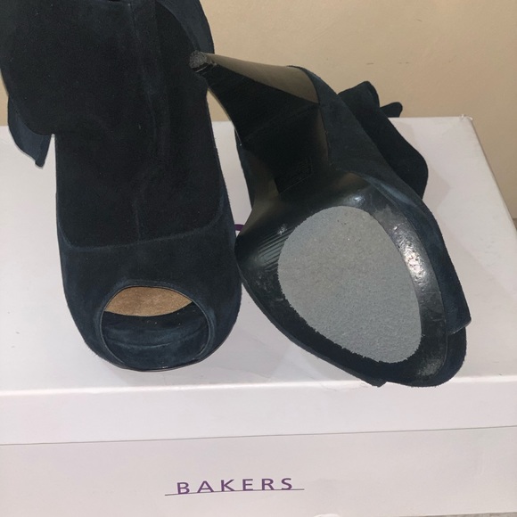 Bakers Heels - Picture 3 of 3